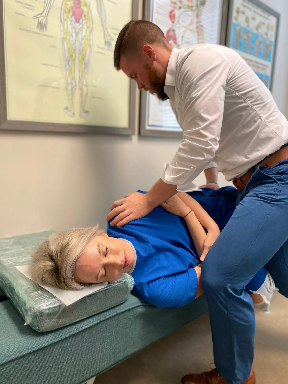 Supporting Spinal Alignment with Precision and Care